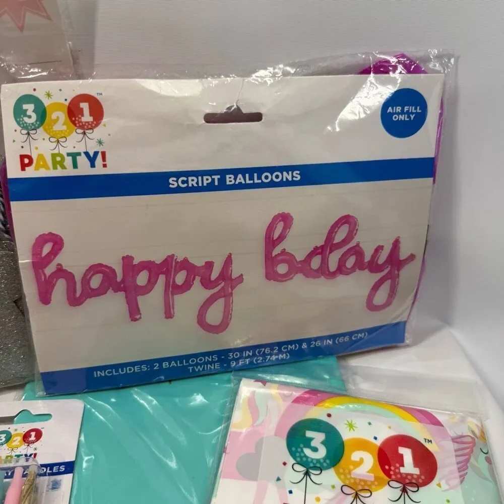 D17  Party Decorations- 8 piece Unicorn party decorations and supplies